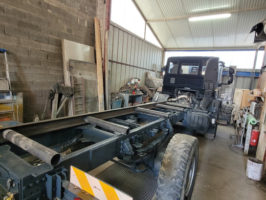 Préparation pour la fabrication du faux châssis