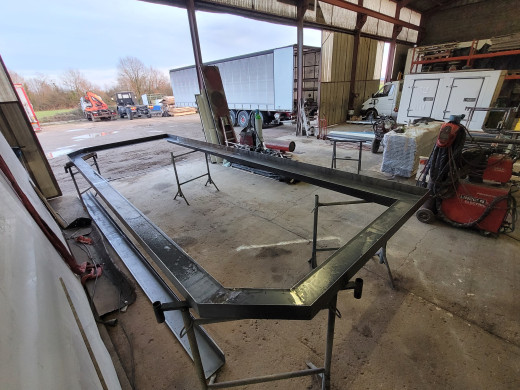 Début de la fabrication de la structure pour la cellule