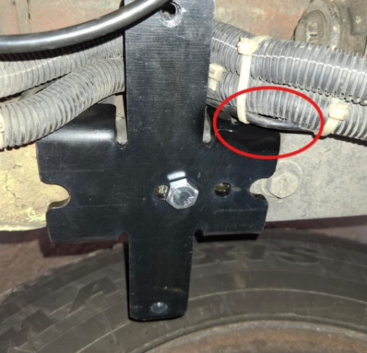 tuyau frein rigide.jpg