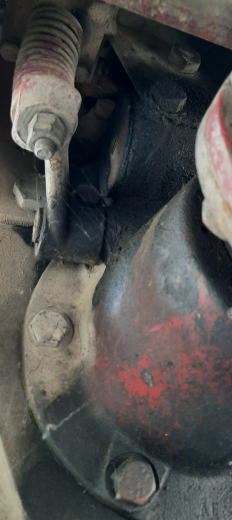 L'actionneur pour l'inter-pont ou 4x2 - 4x4 selon les modèles