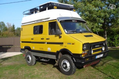 iveco jaune.jpg