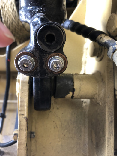 Fixation basse vue arrière
