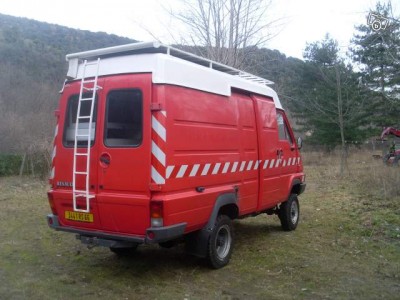 Renault B90 4x4 Ponticelli 02.jpg