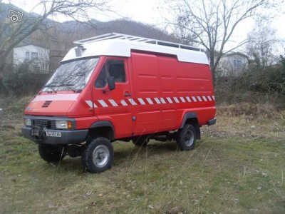 Renault B90 4x4 Ponticelli 03.jpg