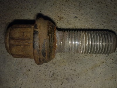 09032010020.jpg (460.39 Kio) Vu 3177 fois Un goujon Mercedes