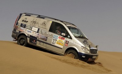 mercedes-viano-4matic-rallye-aicha-des-gazelles-small.jpg