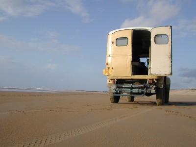 sur la plage au sud d'essaouira