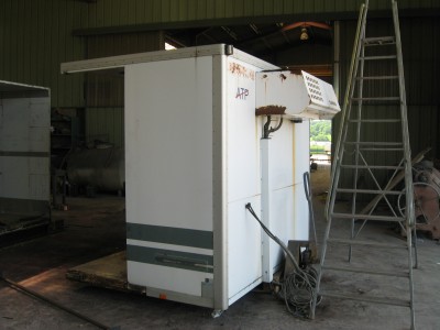 Camion_leroy_9_juin_2010_006.jpg (1.41 Mio) Vu 9733 fois Le mètre 80 de caisse que l'on a supprimer.