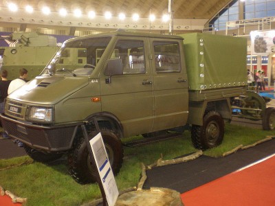 800px-Zastava_military_truck.JPG