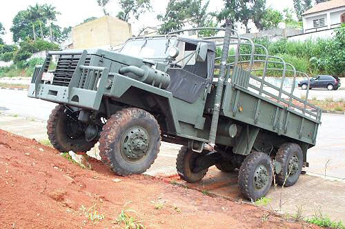 engenesa EE25 et sa transmission particulière 6x6 mais 2 ponts,.jpg