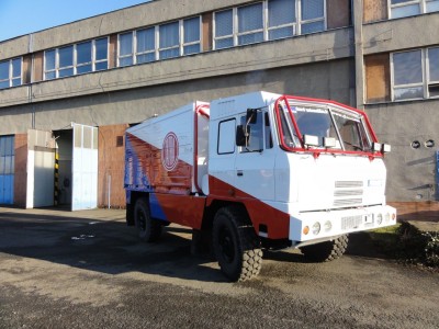 Pret a prendre la route, plus tard que prévu.