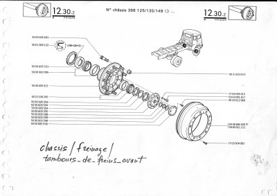 012-30-2-tambours_de_freins-avant-zoom - copie.jpg (540.25 Kio) Vu 6370 fois OUI, bon cache-moyeu