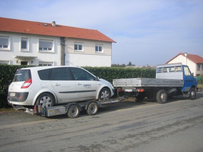 Descente depuis la Suisse avec les deux vehicules.