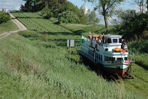 aparement le bateau n'est pas le plus indiqué non plus en pologne ah ah