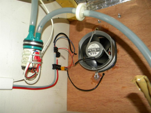 ventilo du frigo (j'ai retiré celui d'origine qui ce trouvait derrière)