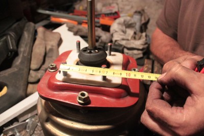 mastervac 002.jpg (1.63 Mio) Vu 13640 fois Mesure de l'entretoise des pattes de fixation du nôtre