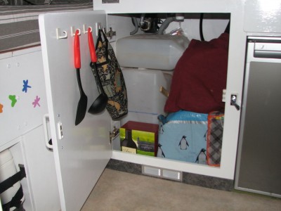 Pompe à eau - réservoir eau usées - gaz + ...