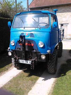 img046s.jpg (828.41 Kio) Vu 18636 fois une autre du benne bleu