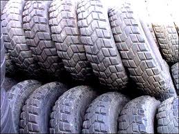 Michelin 900R16 XS Le Spécial Sable.jpg