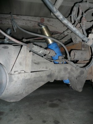 P1030605.JPG small.JPG (373.42 Kio) Vu 6122 fois Une autre vue de l'amortisseur arrière.