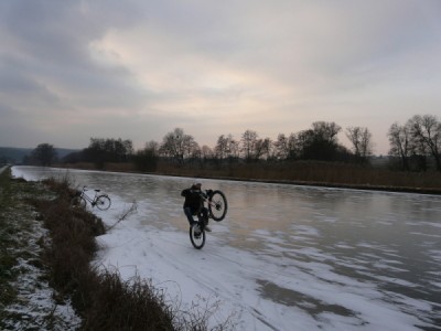 velocanal02.JPG