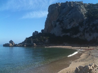 acce à pied ou en bateau pour celle-là (Cala Luna)