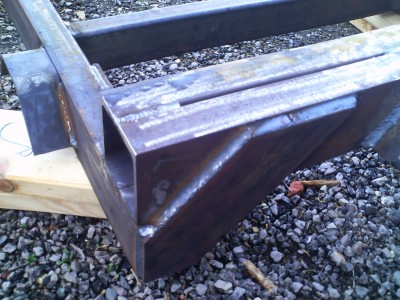 traverse superieur en UPN 100mm doubler et renfort en fer plat 100*10 couper en 45°