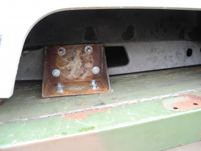 et le tout fixé avec 4 boulons de 12mm direct au plateau