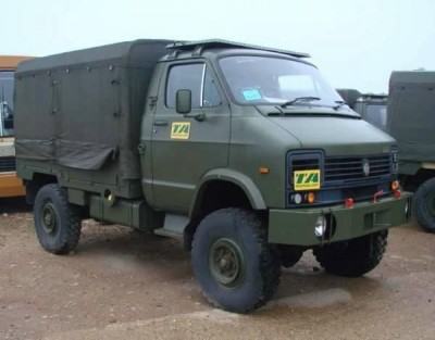 LKW 2,8T 4x4 Renault Truck Ind: RB44 dodge 50