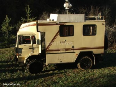 camping-car-renault-rvi-4x4-1.jpg