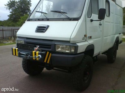 1116933_3_644x461_renault-b110-4-4-difizarascsorlos-furgon-elado-kishaszongepjarmu_rev001.jpg