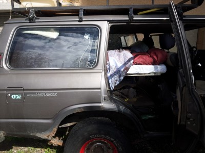 le lit en mode &quot; il pleut ca caille&quot;, donc comme n'importe quel pieux de 4x4