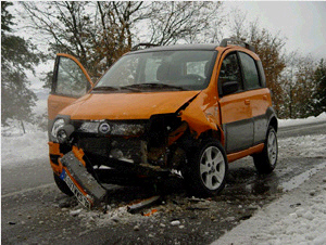 voiture cassée.jpg