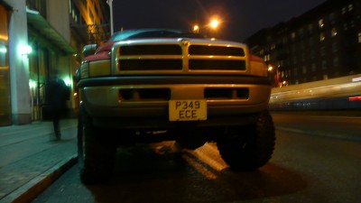 celui ci était garé (mal..il a un pv) dans les rues de goteborg