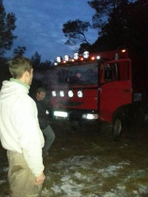 déjà voila le camion qui nous a sortie grasse a son treuil merci à AB 4x4 c'est des bon ses gens la !!!