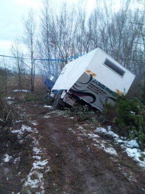 20130225_181413-redim1200.jpg (193.2 Kio) Vu 10569 fois on se rend plus compte de l'angle qu'il a prit