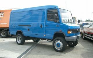 043027jb1.jpg