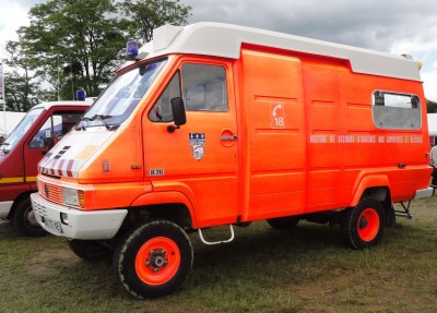 renault-rvi-b70-4x4-(france)-locomotion-en-fete-cerny-pompiers-11234.jpg