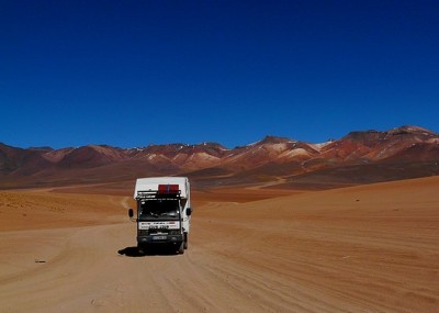 CAMIONDESERTSILOLI0610.jpg