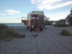 TiPi à l'assault de la plage. Bivouac superbe !