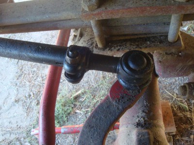 DSC02933.JPG (324.13 Kio) Vu 12364 fois Visser ou dévisser la rotule non-sertie pour rallonger ou raccourcir la biellette