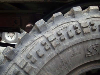 Les fameuses entailles, situées sur le flanc intérieur, train arrière, à l'origine...