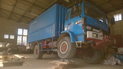 WP_20140901_006.jpg (170.77 Kio) Vu 11794 fois Le gros lève la patte