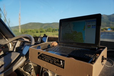 07- Rte jusqu'au lac d'Egirdir (7).JPG (508.97 Kio) Vu 11195 fois Notre ordi de navigation avec l'autocollant qui va bien pour les sections trialisantes ;)