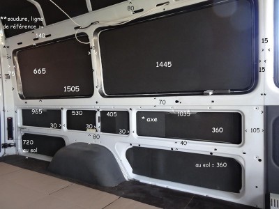 DSC01274.JPG (138.47 Kio) Vu 4637 fois Relevé des cotes intérieures avant d'habiller les murs