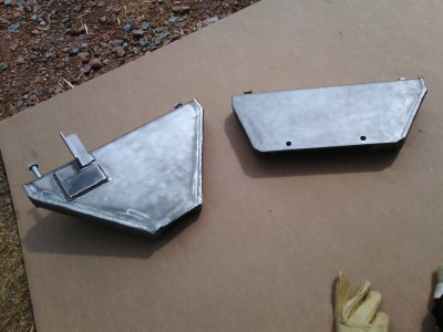 2015-08-01 11.43.25.jpg (1.27 Mio) Vu 11647 fois les plaques d'origine, sablées et renforcées