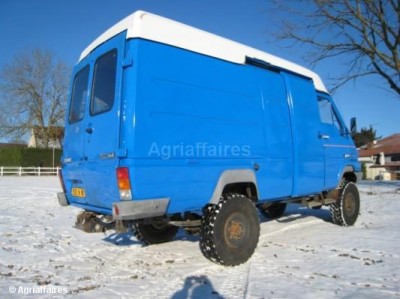 renault-b110-4x4-3.jpg