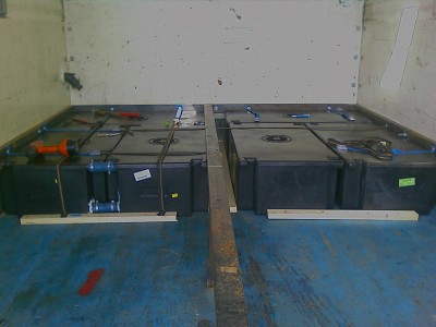quand il ne fait pas beau faux plancher avec 600litres d'eau et galerie technique