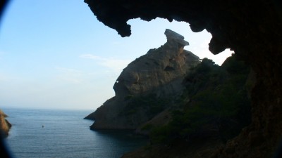 donc pour ceux qui ne connaissent pas cet endrois incroyable c'est la toute petite calanque de figuerolle juste avant la route des cretes de la Ciotat a cassis