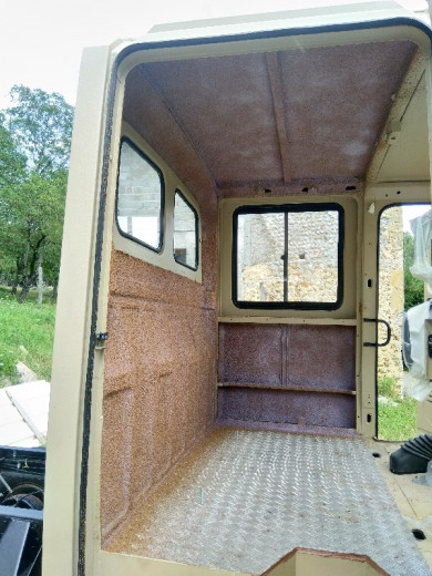 liege.jpg (187.25 Kio) Vu 6033 fois Tôle de plancher arrière